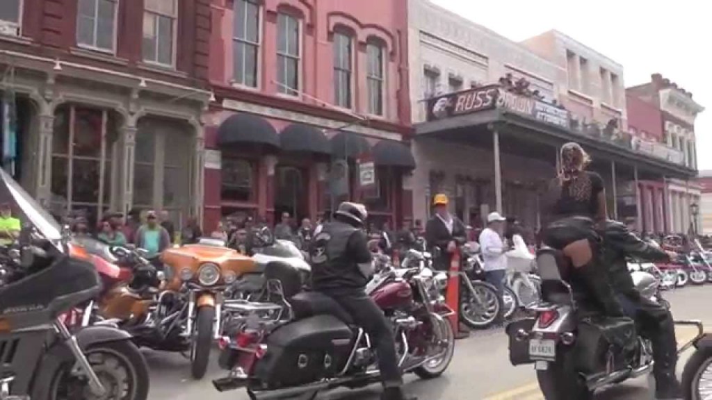 Thousands of bikers descend on Galveston for Lone Star Rally this weekend. Rules being put in place. Video&nbsp;Enclosed