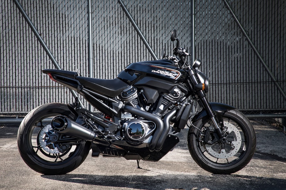 Sportbike:975cc streetfighter