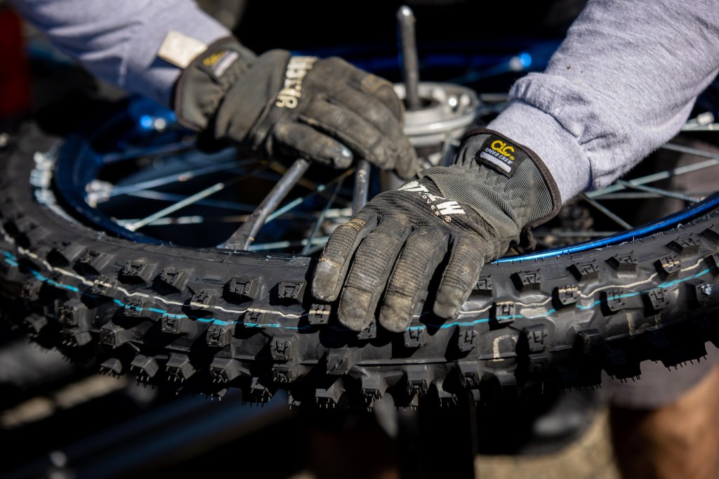 DIY Rear Tire Revolution: Swap Your Motorcycle’s Backside Like a&nbsp;Pro